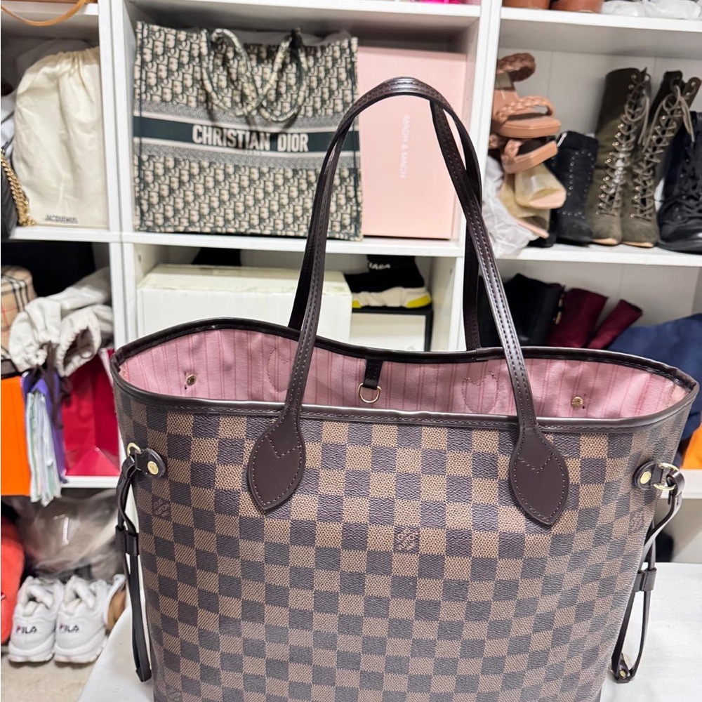 Designer Checkered Brown Tote Bag with Pink Ballerina Interior Right Logo - Picture 12 of 12